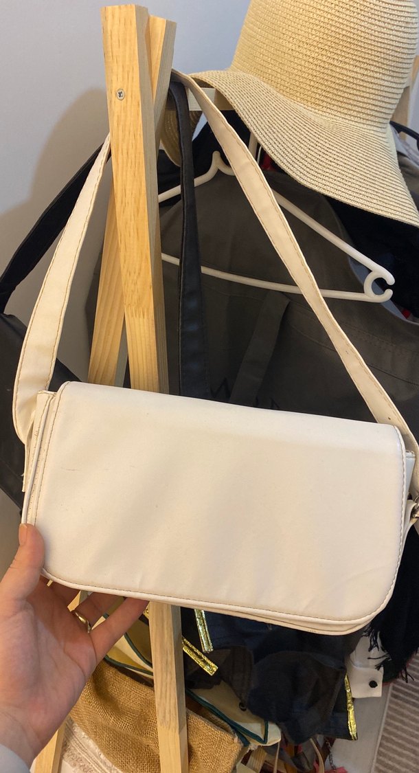 Günlük Kullanım Beyaz Tokalı Kadın Çanta - Görsel 2