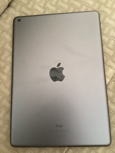 Beden iPad 7.nesil orjinal kılıfı ile