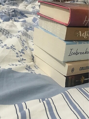 Beden Renk Kitap adil oyun martı yayınları her kalp kırılır collen hoover b