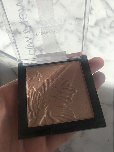 Beden Wet n wild highlighter aydınlatıcı
