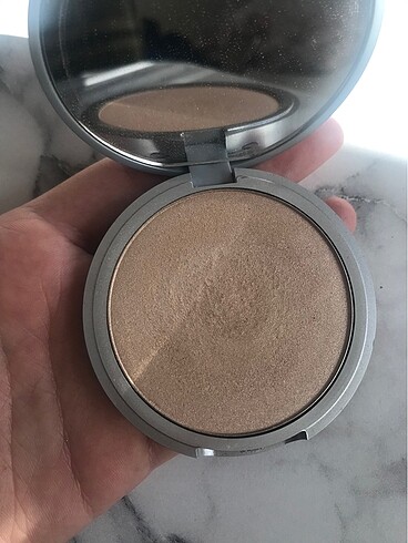 Beden Renk The balm highlighter aydınlatıcı