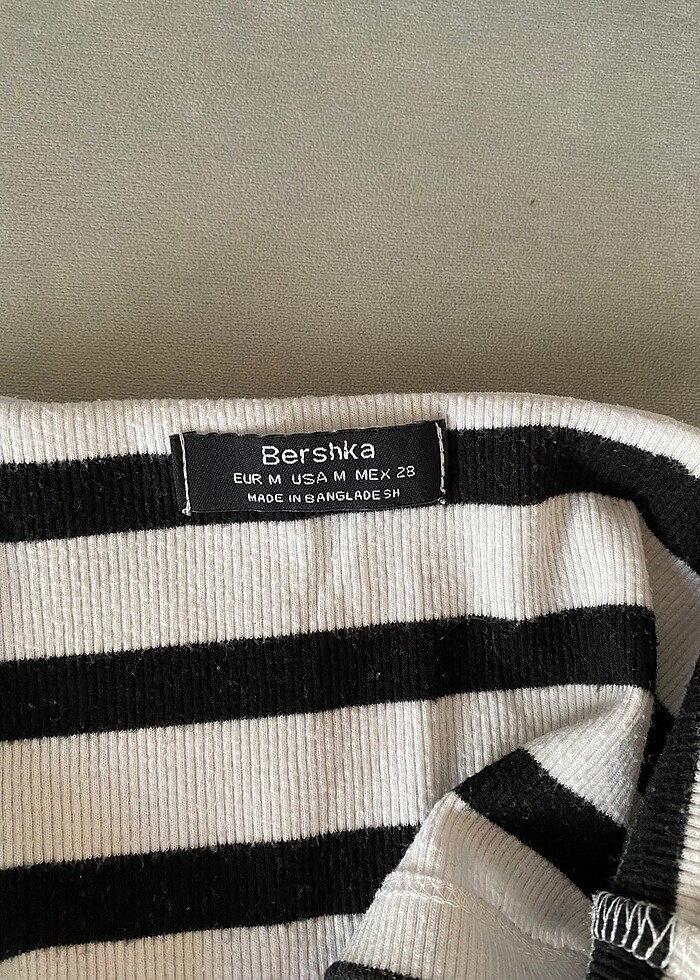 bershka crop top - Görsel 3