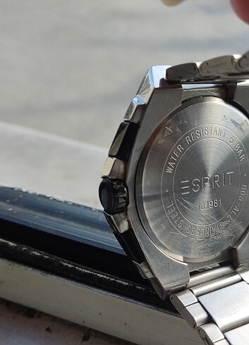 Esprit saat