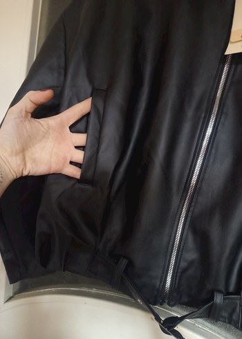 Kadın Siyah Deri Kemerli Ceket - Görsel 4