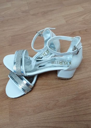 Topuklu ayakkabı - Görsel 2