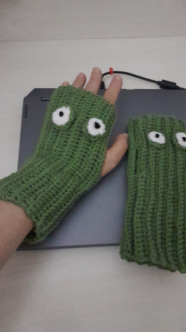 Yeşil Örgü Kadın Eldiveni - Görsel 3