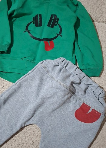 5 Yaş Beden çeşitli Renk Erkek Bebek Yeşil Sweatshirt ve Gri Pantolon Takımı