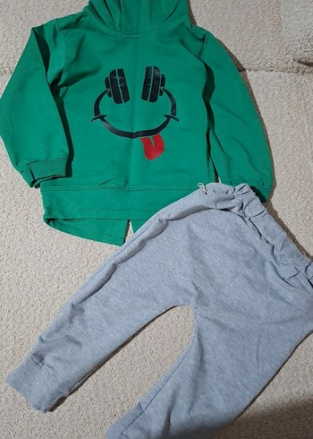 Erkek Bebek Yeşil Sweatshirt ve Gri Pantolon Takımı