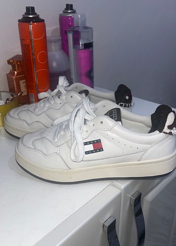 Tommy Hilfiger Beyaz Deri Sneaker