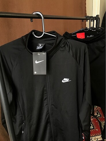 l Beden siyah Renk Nike eşofman takımı siyah