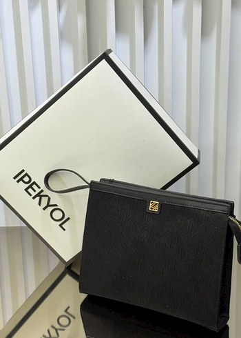 ipekyol Suede El Cantasi Clutch