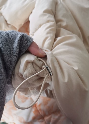 Beyaz Fermuarlı Kadın Kolsuz Kış Montu - Görsel 10