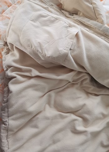 Beyaz Fermuarlı Kadın Kolsuz Kış Montu - Görsel 4