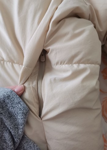 Beyaz Fermuarlı Kadın Kolsuz Kış Montu - Görsel 9
