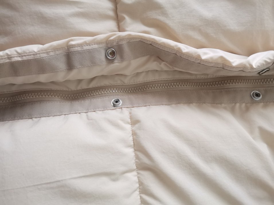 Beyaz Fermuarlı Kadın Kolsuz Kış Montu - Görsel 5