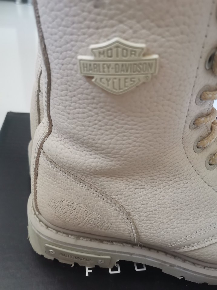 Bej Deri Bağcıklı Harley Kadın Bot - Görsel 5