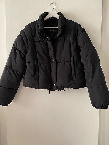 Bershka Siyah Puffer Mont