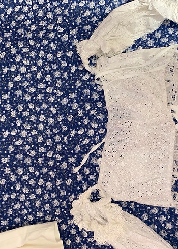 Nakışlı Beyaz büstiyer - Görsel 3