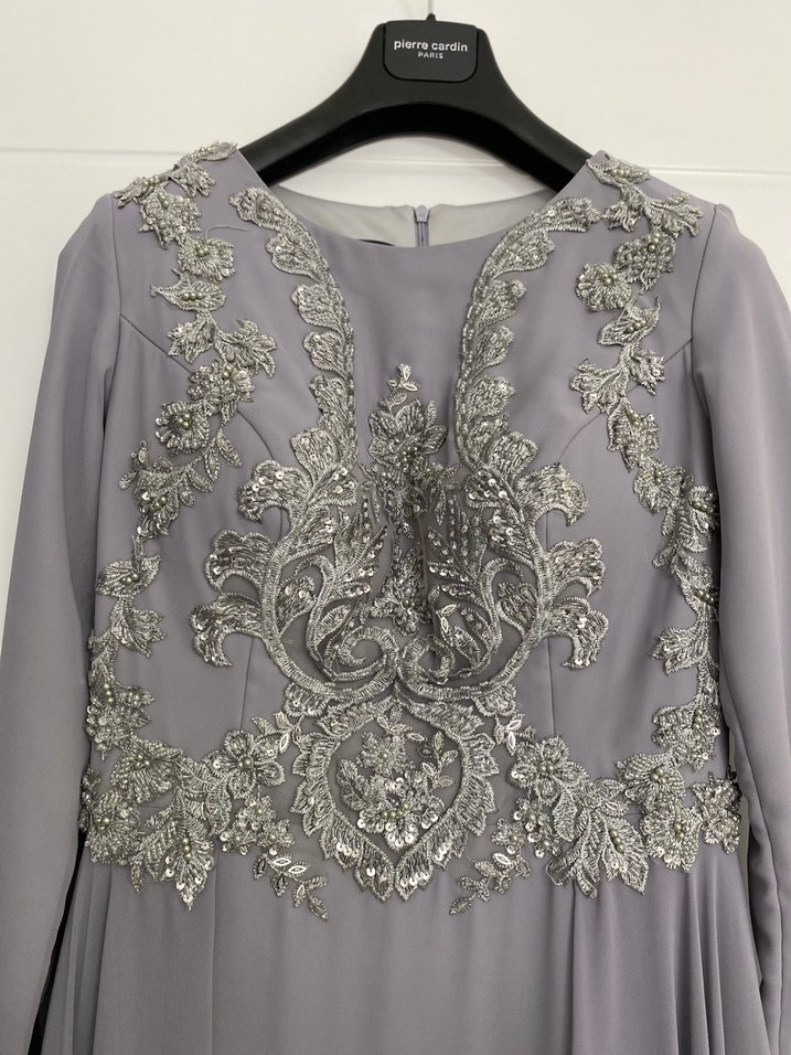 Uzun Kollu İşlemeli Gri Abiye Elbise - Görsel 2