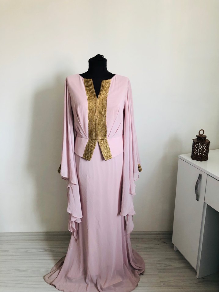 Pudra Pembe Altın Detaylı Uzun Abiye — görsel 2/12