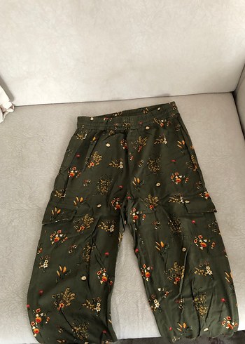 LC Waikiki Haki Cicekli Rahat Kargo Pantolon