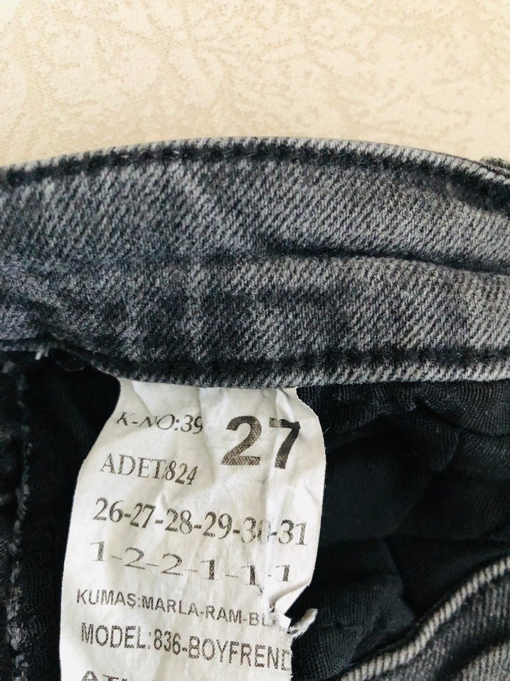 Koyu Siyah Yıkamalı Denim Jean — görsel 6/7