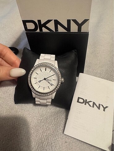 DKNY Saat