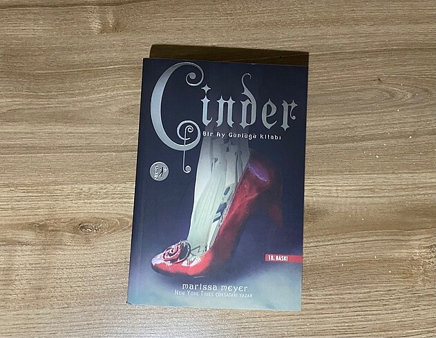 CİNDER MARİSSA MEYER