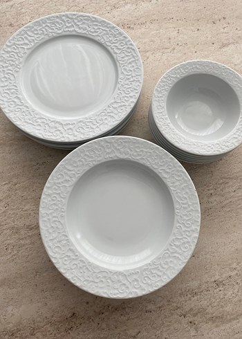 Beyaz Kabartmalı Yemek Tabağı Seti - Görsel 2