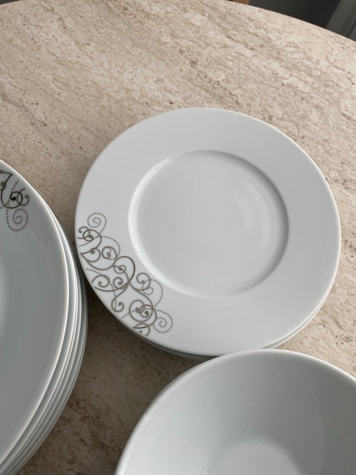 Gri Desenli Beyaz Yemek Takımı - Görsel 3