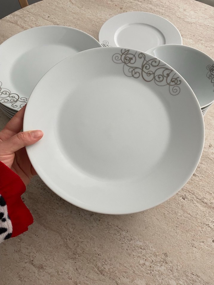 Gri Desenli Beyaz Yemek Takımı - Görsel 4