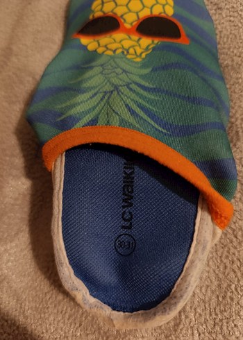 30 Beden Çocuk Renkli Ananas Desenli Kaydırmaz Ayakkabı
