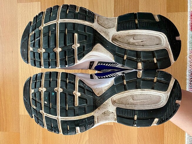 40 Beden beyaz Renk Nike spor ayakkabısı