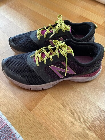 New balance spor ayakkabı