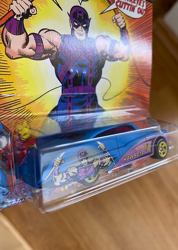 Hot Wheels Avengers Hawkeye