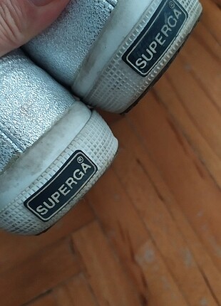 39 Beden Superga