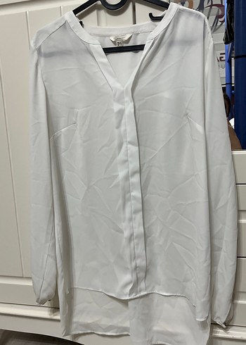 Gri V Yaka Düğmeli Kadın Gömlek - Görsel 2