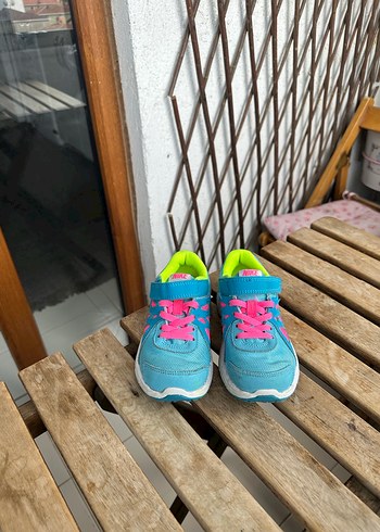 Nike Renkli Kız Çocuk Spor Ayakkabısı Nike orjinal