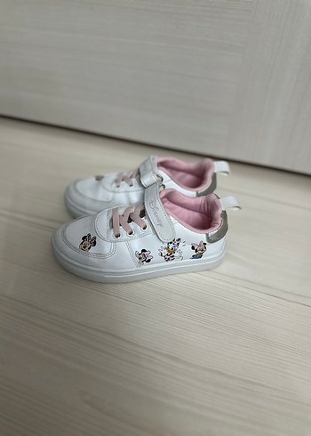 Beyaz Kız Çocuk Nakışlı Cırt Cırtlı Spor Ayakkabı - Görsel 2