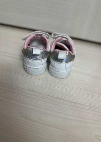 Beyaz Kız Çocuk Nakışlı Cırt Cırtlı Spor Ayakkabı - Görsel 3