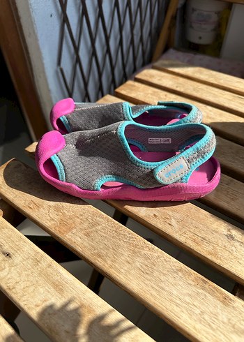 Kız Çocukları için Gri Pembe Kaydırmaz Terlik - Görsel 2