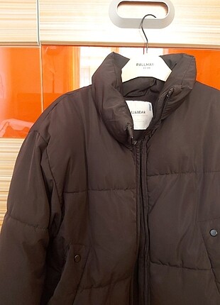 s Beden PULL AND BEAR MONT