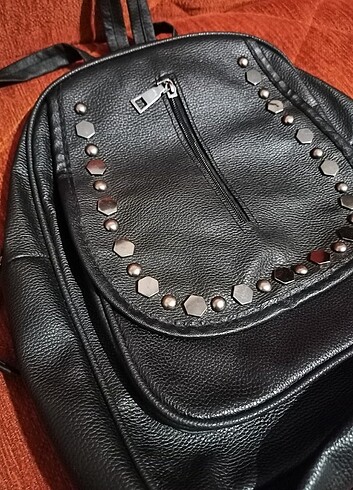 Stradivarius Siyah Sırt Çantası