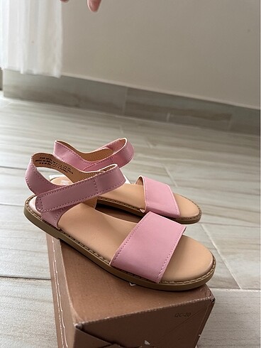 H&M sandalet