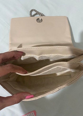 Bej Zincir Detaylı Deri Kadın Çanta - Görsel 10
