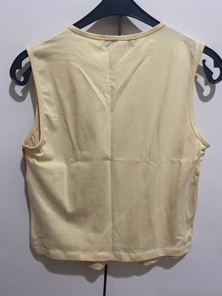 Çiçek Baskılı Sarı Kolsuz Kadın Tişört - Görsel 4