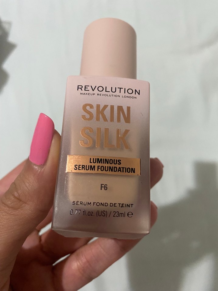 Revolution Skin Silk Serum Fondöten F6 - Görsel 4