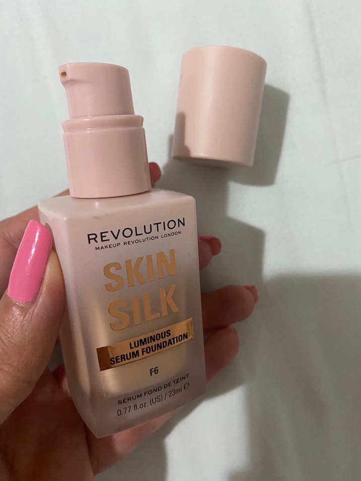 Revolution Skin Silk Serum Fondöten F6 - Görsel 5