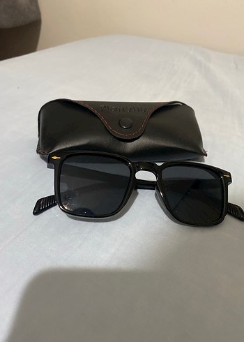 Siyah Minimalist Kadın Güneş Gözlüğü - Görsel 7