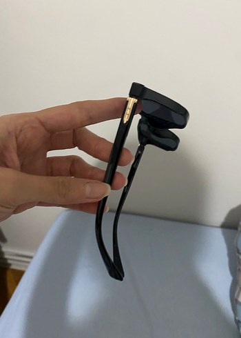 Siyah Minimalist Kadın Güneş Gözlüğü - Görsel 3